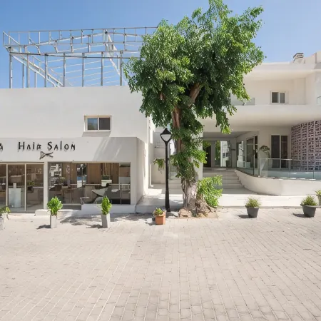 Tarra Apartments