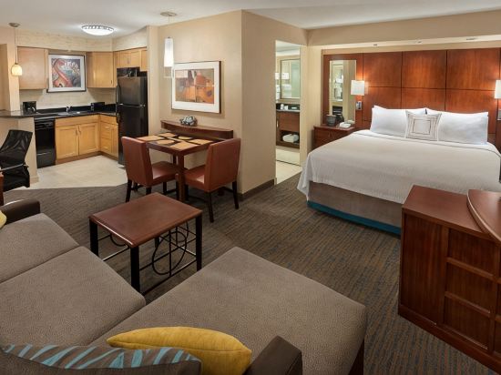 Residence Inn by Marriott Toronto Downtown / Entertainment District