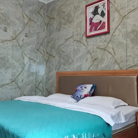 Huaying Chunqing Hotel