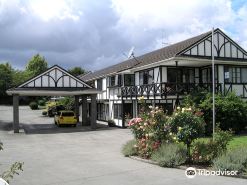 Kingswood Manor Motel