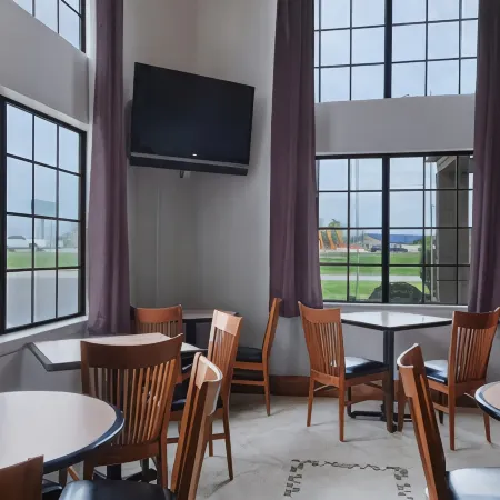 Days Inn by Wyndham Waco Near Downtown/University