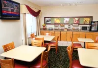 Fairfield Inn & Suites Tyler - breakfast