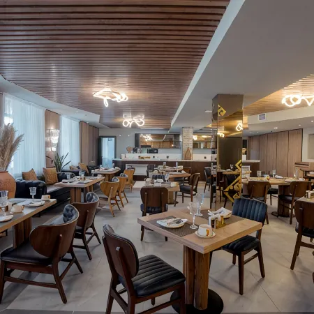 Qazaq Hotel Premium