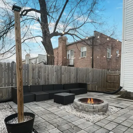 Spacious 4BR Row House – Perfect for Families & Groups! Отели рядом с достопримечательностью «Беннинг-роуд»