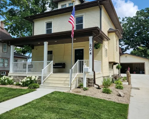 Hide Away Shanty -HAS. Charming and beautifully renovated 3-bedroom house. クリア・レイクのホテル