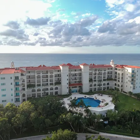 403 Landmark Resort Cozumel luxury beachfront condo, oceanview, snorkel paradise
