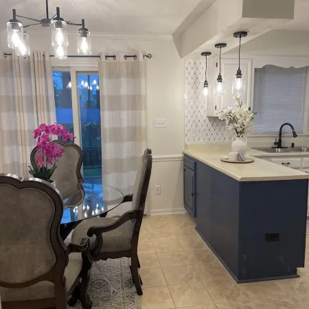 Charming and cozy 3-bedroom house, 2 full bathrooms in High Point close to HPU