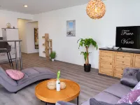 Modern und Gemütliches Apartment im Herzen der Müritz Stadt - Röbel! Hotels in Robel