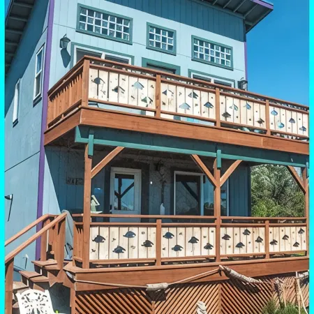 THE SEA SHANTY - A HOMER SEASIDE COTTAGE