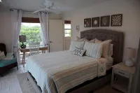 Newly Renovated Bathroom and Outdoor Shower! - Sandy Feet Retreat, Treasure Cay - Gym