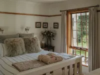 Forth River Cottage - Luxury Bed and Breakfast by the River Hotel di Devonport