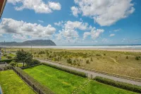 Oceanfront 3rd floor Balcony 2 blocks to Turnaround-Work Remotely