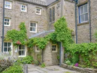 Chapel Cottage - with Log Burner - Homestays