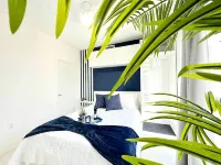 Luxurious Blue Studio! The Keys, Everglades, Biscayne N. Park, Redlands & Miami - Wi-Fi