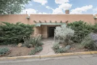 Best Studio: Beautifully Designed Studio Next to Taos Plaza