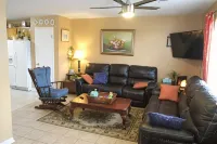 Cute 2 bedroom/2 bathrooms home