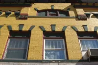 Beautiful Century old Apartments-Apt B