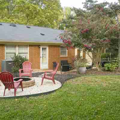 Comfy and Spacious Hamilton Hills Home with Game Room Hotel Exterior
