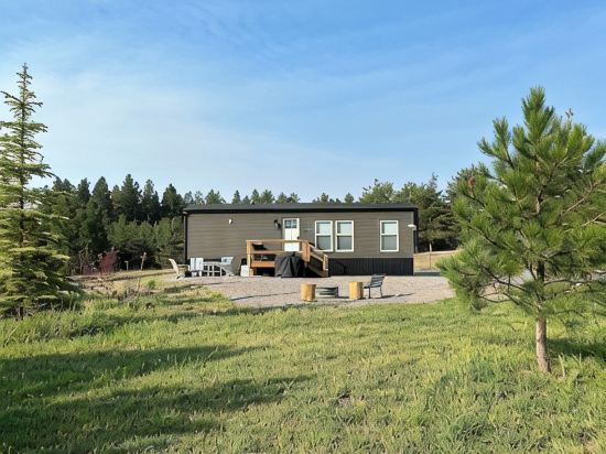 Cozy little tiny home close to Whitefish, Columbia Falls, and Airport