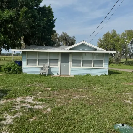 LAKE-FRONT AT BEAUTIFUL SANDY SHORE LAKE PLACID, FL