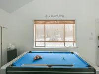 Pocono Mountain Dream House with hot tub