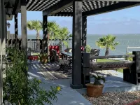 Maxwell 2Bdrmbath Suite-Niceoutdoor Kitchenonly-Pvt Lighted Pier on Baffin Bay - 3-Star