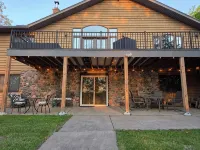 Birchwood Haven-Wooded Lakefront Cabin Retreat on Big Chetac Lake, Birchwood WI - Wifi