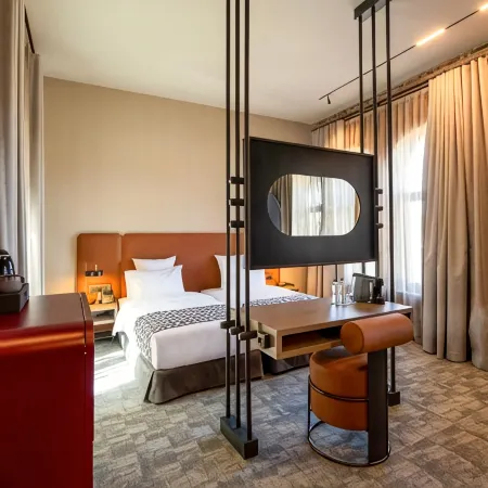 Qarvasla Hotel