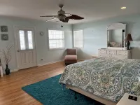 Enjoy the ICW overlooking N. Topsail Beach with Pier and 2 boat lifts. Pets OK - 4성급