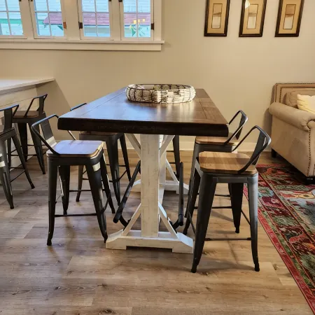 Walking Distance to Aggieville, K-State, and City Park!