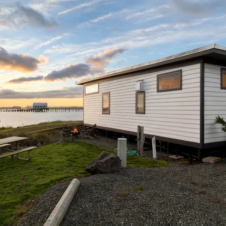 Bayfront Tiny Home - Tillamook Bay/Garibaldi