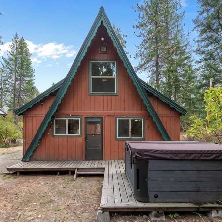 The Perfect Getaway Any Time of Year!!