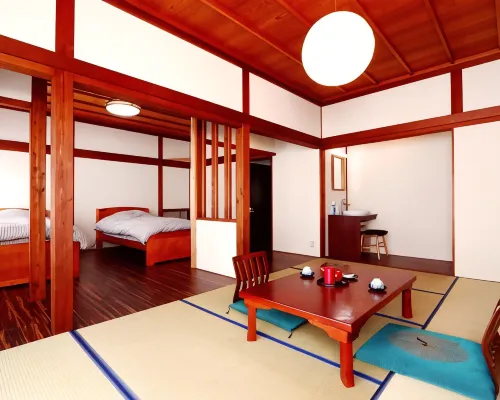 Gokayama Ryokan Yoshinoya Hotels in Nanto