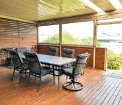 Offshore Beach House - Wi-fi & linen included