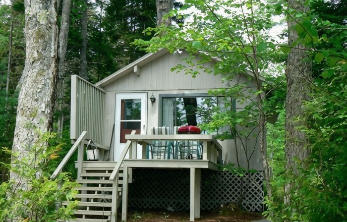 Boathouse Efficiency Waterfront Cottage near Acadia National Park