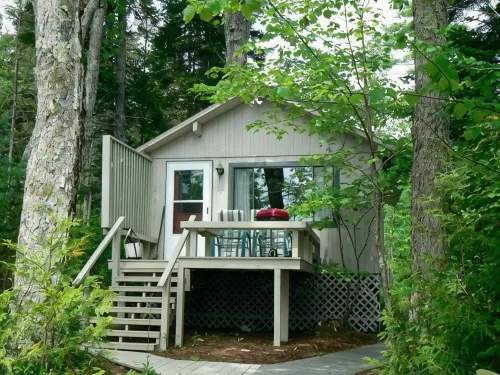 Boathouse Efficiency Waterfront Cottage near Acadia National Park - 4-stjärniga