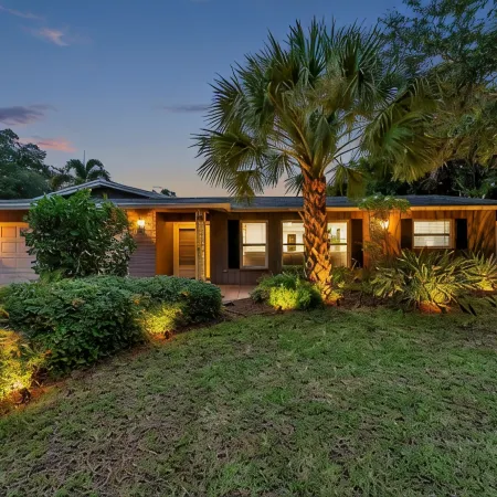 2,100sqf Villa · KING Beds · Heated Pool · Game Room · GYM · Beach 2miles