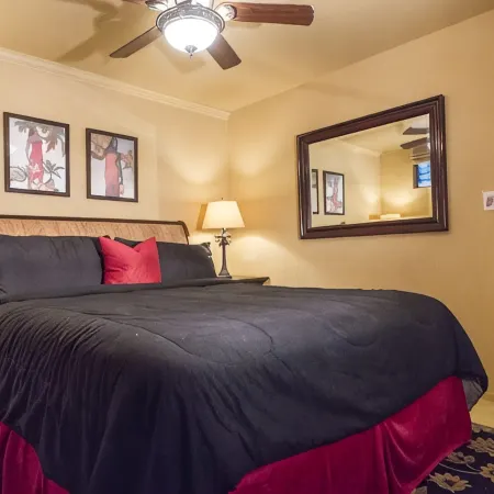 Beautiful Oceanfront Kona Reef Resort Private Top Floor Condo A33, AC throughout