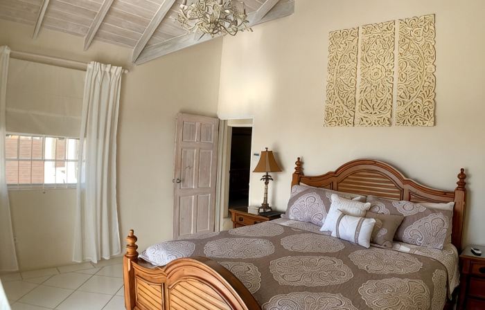 Luxury Villa St James,  4 bed 4 bath , Private Pool, fantastic sea views