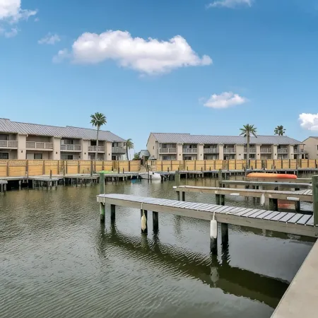 Fisherman Friend! - Coastal Condo - Views Await!