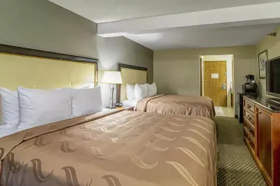 Roosevelt Hotel - Undergoing Improvements のホテル