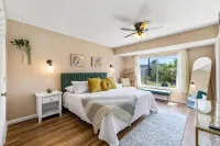 Palm Paradise ~ Hot Tub + Private Yard + Games - 17 mins to the beach! - 4-Star