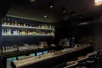 B the Hotel - bar