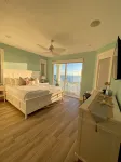 Luxury Beachfront Home - Rooftop Deck - Pool & Spa - Boutique