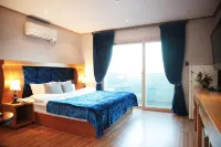 Labelle Hotel Tongyeong - Pools