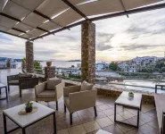 Evia Hotel & Suites