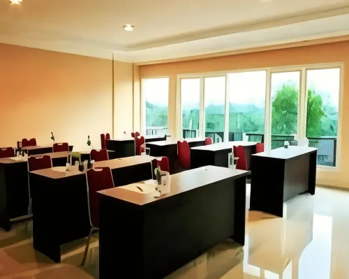 Wonua Monapa Hotel Resort Business Facilities Photos