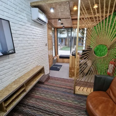 Honors Apartment & Hotel