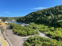 Enjoy KRK waterfalls, sun, beach and sea: Domicile Sunce Krka Studio - Homestays