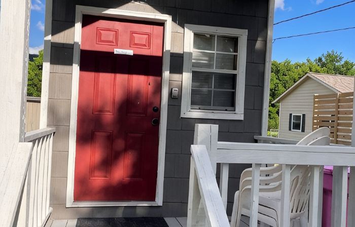 The Tiny House Experience 6m North of Mnt. View Ark. on N. Riverview  Rd Cr 186